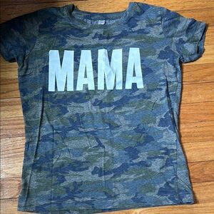Camo Mama shirt ladies size small
